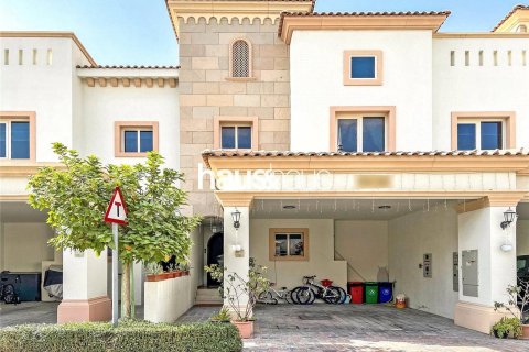Kamienica na sprzedaż w Jumeirah Golf Estates, Dubai, ZEA 3 sypialnie, 265 mkw., nr 625261 - zdjęcie 1