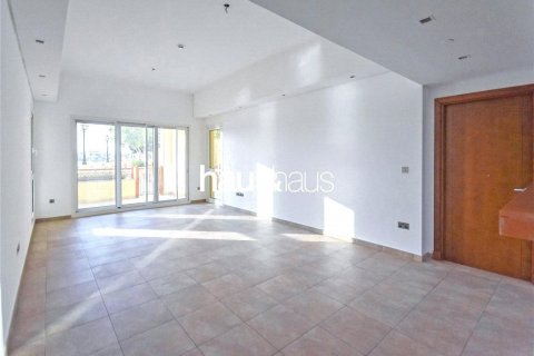 Apartment in Palm Jumeirah, Dubai, UAE 3 bedrooms, 256 sq.m. № 625972 - photo 3