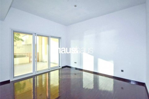 Apartment in Palm Jumeirah, Dubai, UAE 3 bedrooms, 256 sq.m. № 625972 - photo 4