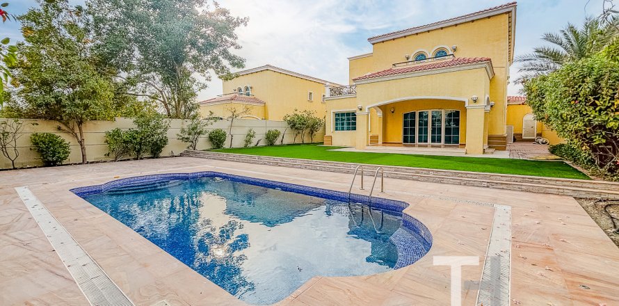 Vilë në Jumeirah Park, Dubai, Emiratet e Bashkuara Arabe 4 dhoma gjumi, 403 m2. № 586546