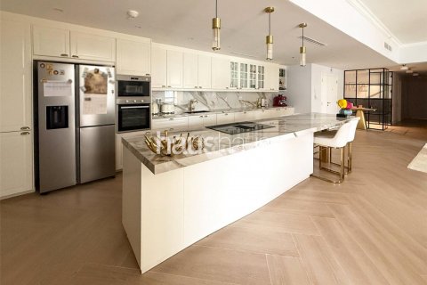 Apartment in Jumeirah Beach Residence, Dubai, UAE 4 bedrooms, 251 sq.m. № 625609 - photo 12