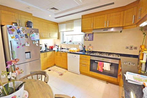 Villa para arrendamento em Jumeirah Park, Dubai, EAU 5 quartos, 436 m2 № 626845 - foto 8