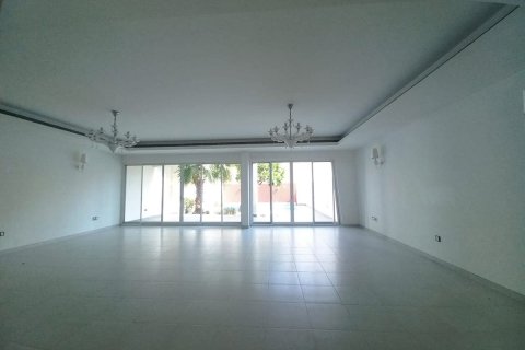 Εμπορικό ακίνητο σε Khalifa City, Abu Dhabi, ΗΑΕ 4 υπνοδωμάτια, 2090 τ.μ. Αρ. 594435 - φωτογραφία 4