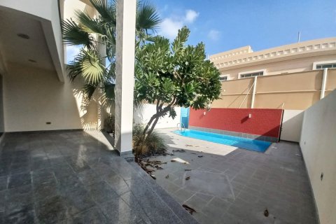 Εμπορικό ακίνητο σε Khalifa City, Abu Dhabi, ΗΑΕ 4 υπνοδωμάτια, 2090 τ.μ. Αρ. 594435 - φωτογραφία 23