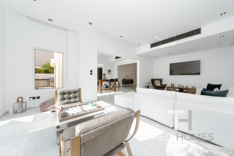 Villa in Meadows, Dubai, UAE 4 bedrooms, 368 sq.m. № 597560 - photo 4