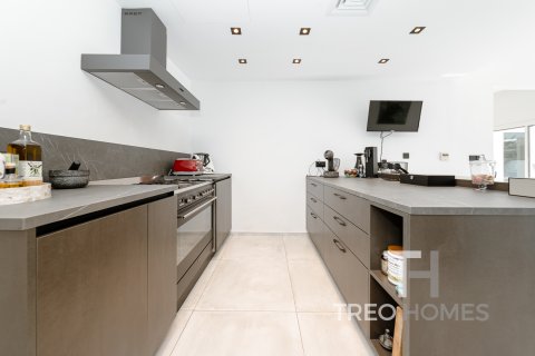Villa in Meadows, Dubai, UAE 4 bedrooms, 368 sq.m. № 597560 - photo 11