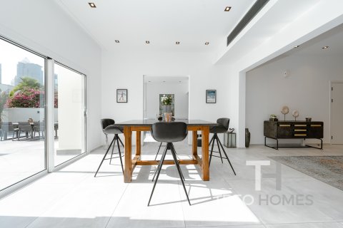 Villa in Meadows, Dubai, UAE 4 bedrooms, 368 sq.m. № 597560 - photo 8