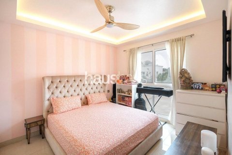 Müüa villa asukohaga The Lakes, Dubai, AÜE: 3 magamistoaga, 268 m² Nr 626110 - pilt 7