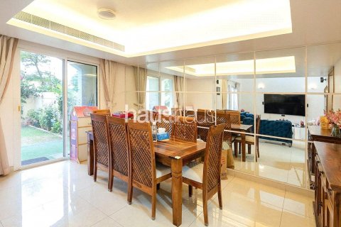 Müüa villa asukohaga The Lakes, Dubai, AÜE: 3 magamistoaga, 268 m² Nr 626110 - pilt 5