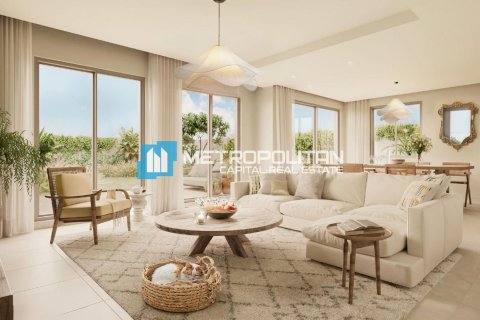 Townhouse in Khalifa City, Abu Dhabi, UAE 3 bedrooms, 172 sq.m. № 599744 - photo 2