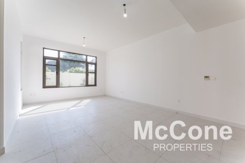Villa in Reem, Dubai, UAE 4 bedrooms, 332.22 sq.m. № 586965 - photo 3