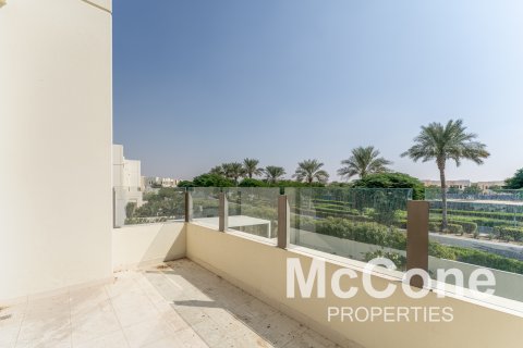 Villa in Reem, Dubai, UAE 4 bedrooms, 332.22 sq.m. № 586965 - photo 30