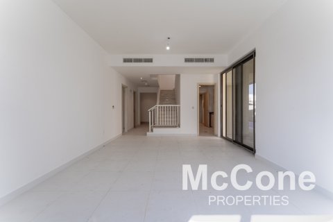 Villa in Reem, Dubai, UAE 4 bedrooms, 332.22 sq.m. № 586965 - photo 2