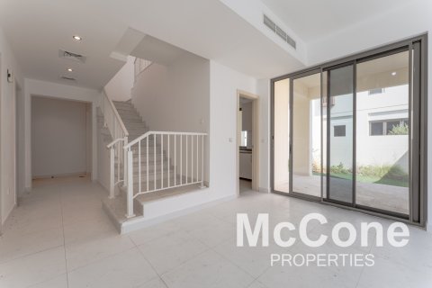 Villa in Reem, Dubai, UAE 4 bedrooms, 332.22 sq.m. № 586965 - photo 4