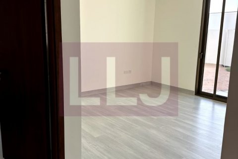 Vila di Abu Dhabi, UAE 4 bilik tidur, 350 meter persegi № 569926 - foto 16