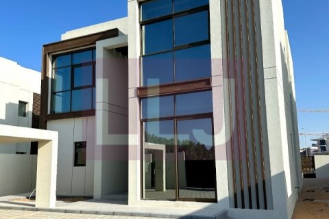 Vila di Abu Dhabi, UAE 4 bilik tidur, 350 meter persegi № 569926 - foto 1
