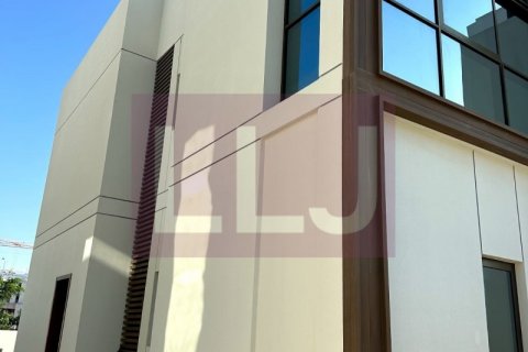 Vila di Abu Dhabi, UAE 4 bilik tidur, 350 meter persegi № 569926 - foto 8