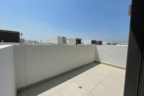 Commercial property in Al Salam Street, Abu Dhabi, UAE 5 bedrooms, 289 sq.m. № 594864 - photo 11