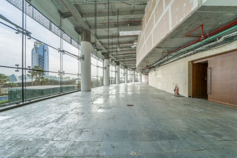 Снять в аренду офис в Bur Dubai, Дубай, ОАЭ 77м2, № 595006 - фото 1