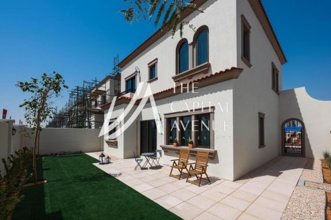 Townhouse in Khalifa City, Abu Dhabi, UAE 3 bedrooms, 172 sq.m. № 605090 - photo 7
