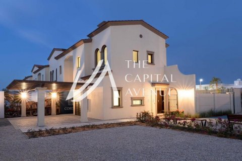 Villa in affitto a Khalifa City, Abu Dhabi, EAU 5 camere da letto, 428 mq. № 605092 - foto 1