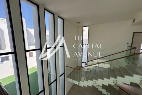 Villa on the Yas Island, Abu Dhabi, UAE 4 bedrooms, 610 sq.m. № 605041 - photo 9