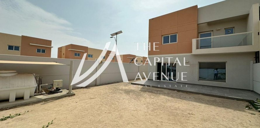 阿联酋 Abu Dhabi Al Samha 联排别墅 3 卧, 250 平方米 , 编号 605089
