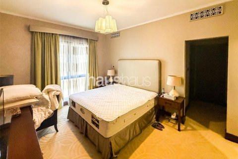 Apartment in Old Town, Dubai, UAE 3 bedrooms, 174 sq.m. № 626197 - photo 4