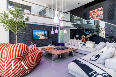 Jumeirah Beach Residence, Dubai, UAE의 임대용 아파트 침실 3개, 180제곱미터 번호 628075 - 사진 1