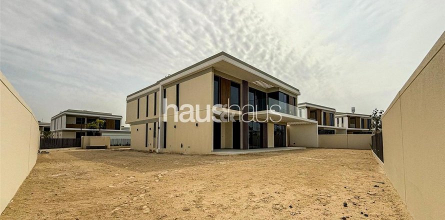 Vilë në Tilal Al Ghaf, Dubai, Emiratet e Bashkuara Arabe 6 dhoma gjumi, 605 m2. № 625306