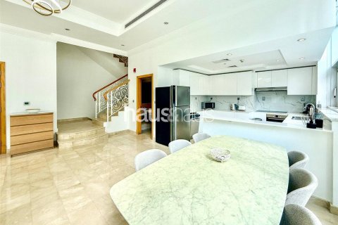 Byt v Dubai Marina, SAE 3 ložnice, 275 m² Č.: 625482 - fotografie 3