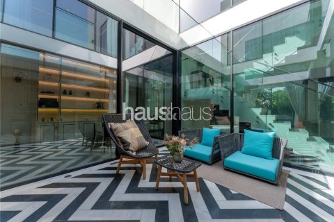 Villa in Al Barari, Dubai, UAE 4 bedrooms, 442 sq.m. № 625365 - photo 6