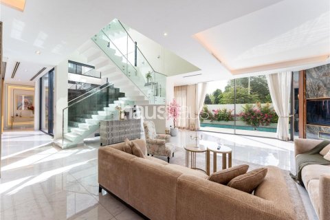 Villa in Al Barari, Dubai, UAE 4 bedrooms, 442 sq.m. № 625365 - photo 2
