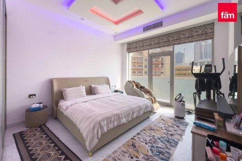 Villa in Dubai, UAE 3 bedrooms, 328.9 sq.m. № 622077 - photo 8