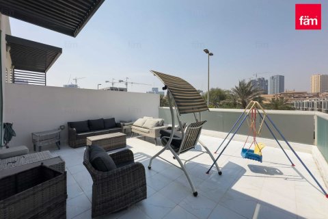 Villa in Dubai, UAE 3 bedrooms, 328.9 sq.m. № 622077 - photo 4