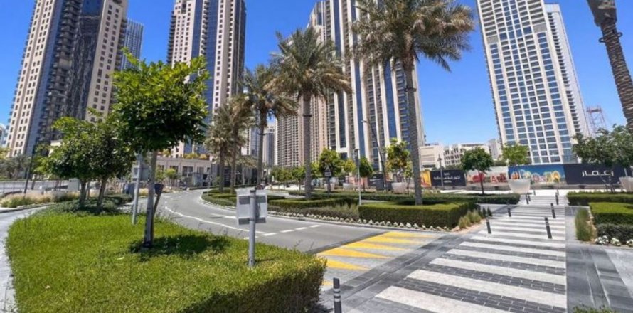 Shtëpi në qytet në Dubai, Emiratet e Bashkuara Arabe 2 dhoma gjumi, 204.7 m2. № 622076