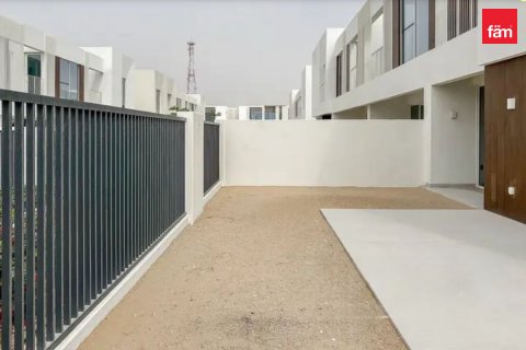 Řadový dům v Dubai, SAE 4 ložnice, 257.5 m² Č.: 570798 - fotografie 7