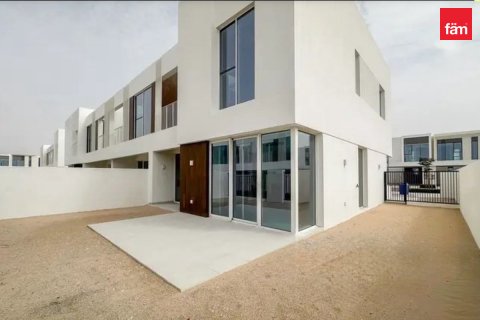 Řadový dům v Dubai, SAE 4 ložnice, 257.5 m² Č.: 570798 - fotografie 1