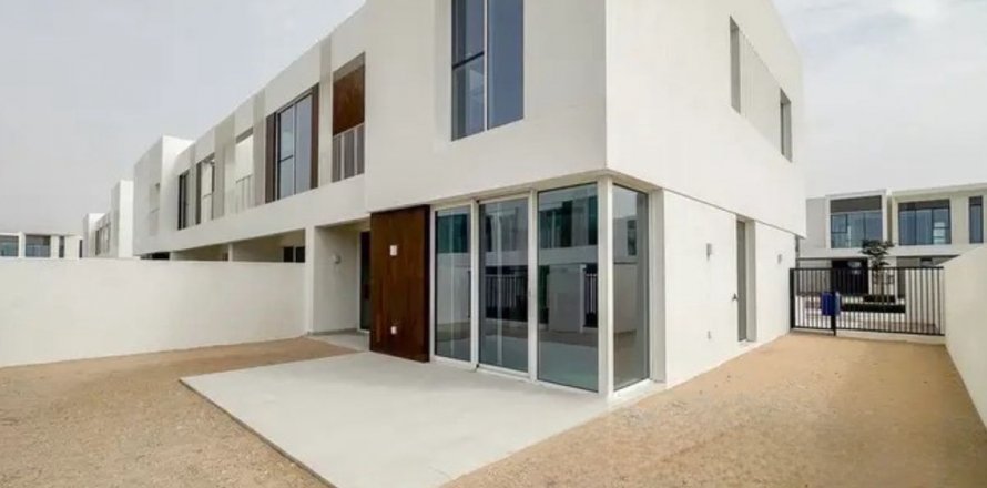 Řadový dům v Dubai, SAE 4 ložnice, 257.5 m² Č.: 570798