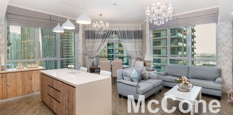 Apartment in Dubai Marina, Dubai, UAE 2 bedrooms, 111.3 sq.m. № 586846