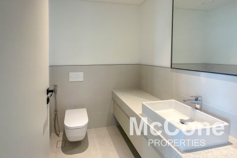 Apartament në Dubai Harbour, Dubai, Emiratet e Bashkuara Arabe 3 dhoma gjumi, 163.04 m2. № 586843 - Foto 15