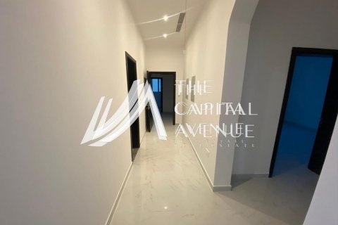 Vilë në Khalifa City, Abu Dhabi, Emiratet e Bashkuara Arabe 4 dhoma gjumi, 297 m2. № 605001 - Foto 8