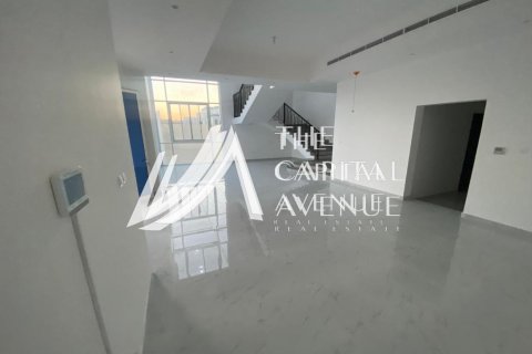 Vilë në Khalifa City, Abu Dhabi, Emiratet e Bashkuara Arabe 4 dhoma gjumi, 297 m2. № 605001 - Foto 5