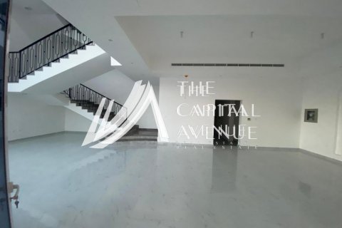 Vilë në Khalifa City, Abu Dhabi, Emiratet e Bashkuara Arabe 4 dhoma gjumi, 297 m2. № 605001 - Foto 1