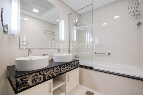 Appartamento in affitto a Downtown Dubai (Downtown Burj Dubai), Dubai, EAU 3 camere da letto, 141.67986209 mq. № 595264 - foto 17