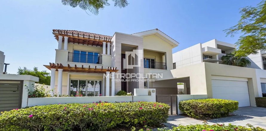 Villa i Mohammed Bin Rashid City, Dubai, UAE 4 sovrum, 730 kvm Nr. 592055
