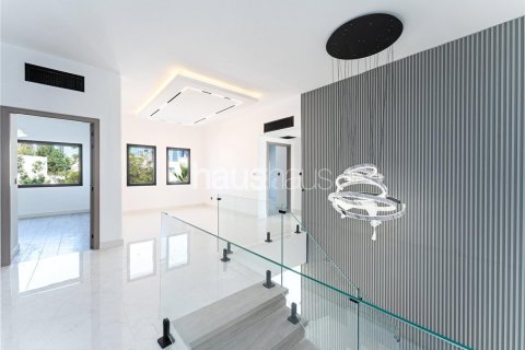 Villa in Meadows, Dubai, UAE 6 bedrooms, 457 sq.m. № 625228 - photo 10