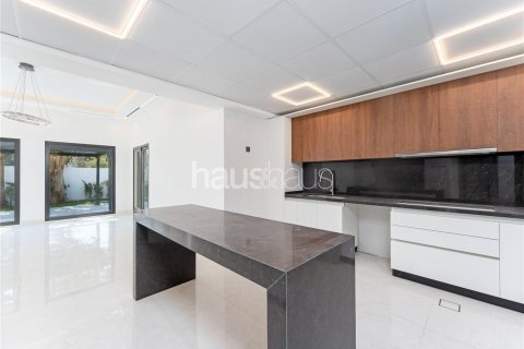 Villa in Meadows, Dubai, UAE 6 bedrooms, 457 sq.m. № 625228 - photo 2