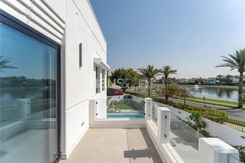 Villa in Meadows, Dubai, UAE 6 bedrooms, 457 sq.m. № 625228 - photo 23