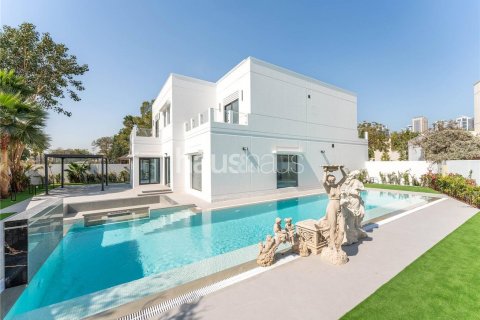 Villa in Meadows, Dubai, UAE 6 bedrooms, 457 sq.m. № 625228 - photo 1